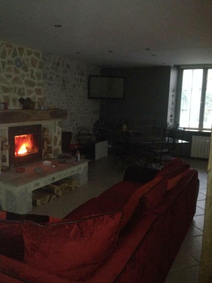 Chaleureux Appartement Nantua Exterior photo